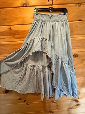 Vici Light Blue High-Low Tiered Maxi Skirt with Smocked Waist size Medium thumbnail 4