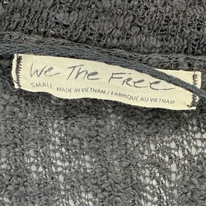 We The Free Top Small Black Long Sleeve V Neck Textured Knit Raw Hem Boho Casual thumbnail 4