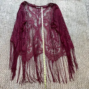 Emerette Burgundy / Wine Colored Lace Short Sleeved Kimono Size Small thumbnail 9