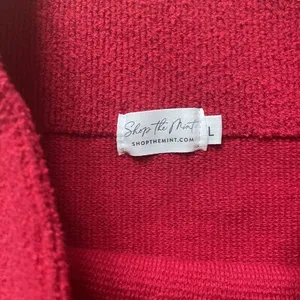 SHOP THE MINT Turtle Neck Red Sweater‎ SIZE L oversized Size L thumbnail 3