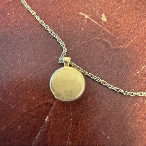 Gold Pendant Necklace thumbnail 10