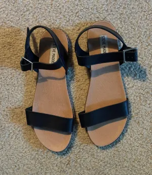 Steve Madden Sandals thumbnail 1
