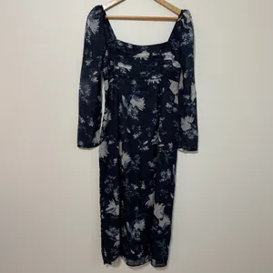 NEW Abercrombie & Fitch Emerson Chiffon Floral Navy Blue Midi Dress Medium NWT thumbnail 2