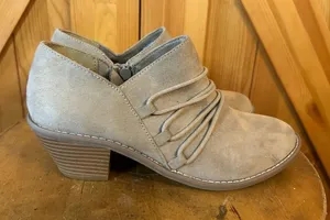 Rocket Dog Camel Color Booties, Size 7 thumbnail 1