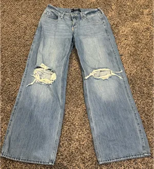 Hollister Low-Rise Jeans thumbnail 2