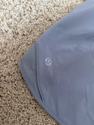 Lululemon Hot Shorts 4" thumbnail 3