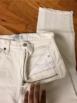 Abercrombie & Fitch 90’s Straight Cream High-Rise Crossover Jeans thumbnail 5