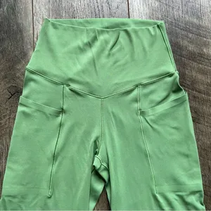 Offline by Aerie Real Me 7/8 High Rise Pocket Leggings Kelly Green Size XS thumbnail 3