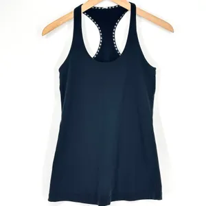 Lululemon Racerback Tank Top Womens Size 2 Yoga Running Pilates Athleisure Black thumbnail 4