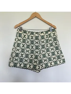 Zara White/Green Embroidered High Waisted Shorts Size XL thumbnail 3
