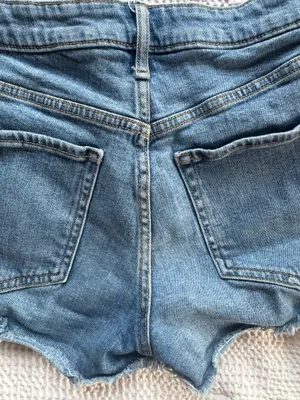 Old Navy Jean Shorts size 4 thumbnail 4