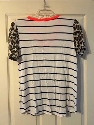 Bibi Boutique Striped V-Neck Tee with Leopard Sleeves and Neon Trim Medium thumbnail 3