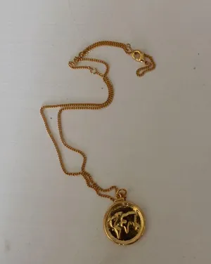 Gold Necklace thumbnail 2
