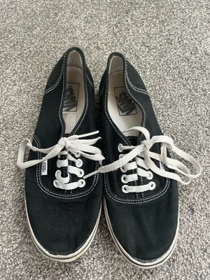 Vans Sneakers 🖤 thumbnail 1