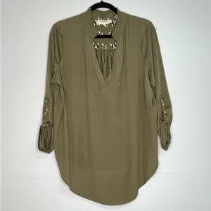 Anthropologie‎ Porridge Aidan Shirt Top Green Size S 3/4 Roll Sleeve Dog Detail thumbnail 3