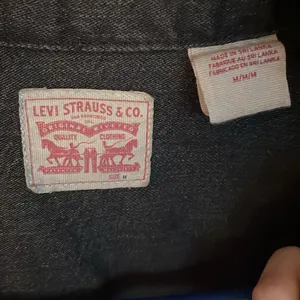 Levi’s Essential Western Top in Night is Black 2 thumbnail 2