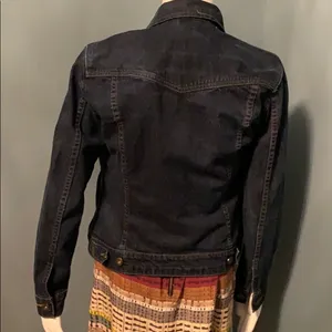 Levi’s Dark Rinse Denim Jean Jacket Size Small thumbnail 4