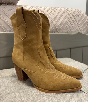 Suede Cowboy Boots Brown Size 8 thumbnail 1