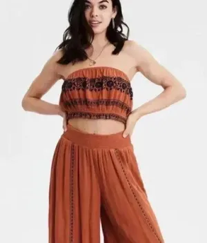 American Eagle 🆕 Rust Embroidered Crop Top XL🆕 thumbnail 1