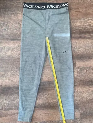 Nike PRO Leggings Women’s Size Medium Grey/Black thumbnail 9