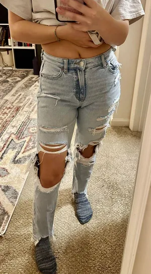 American Eagle Outfitters Distressed Jeans thumbnail 3