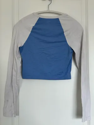 PINK Victoria's Secret Baseball top thumbnail 2