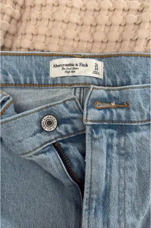 Abercrombie Dad Shorts High-Rise Curve Love thumbnail 2