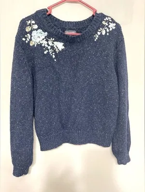 Abercrombie and Fitch Floral Embroidered Heather Navy‎ Sweater Size Small thumbnail 1