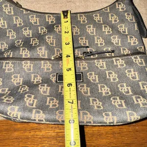 Dooney & Bourke Y2K Black and Tan Monogram Shoulder Bag thumbnail 11