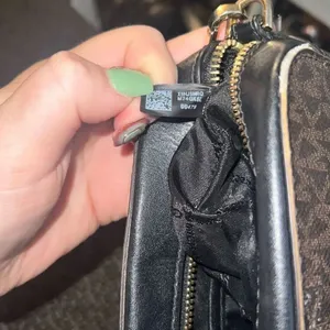 ✨MICHAEL KORS Ginny Brown Black logoed Crossbody Bag✨ thumbnail 10