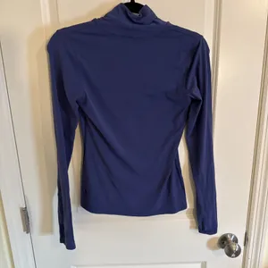 Lululemon Ethereal Long Sleeve Top Gatsby Blue Size 2 Or 4 NULU Fabric thumbnail 3