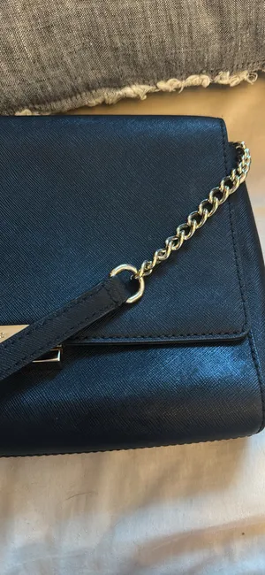 Kate Spade Crossbody Leather Bag Saffiano Gold Black Flap Closure Tone Hardware thumbnail 8