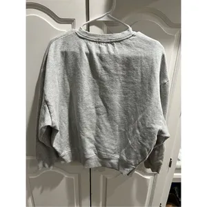 MITCHELL AND NESS KANSAS CITY CHIEFS WOMENS GREY LOGO CREW SWEATSHIRT Small thumbnail 3