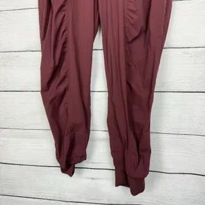 Lululemon Dance Studio Mid-Rise Jogger 28" Savannah Red Size 14 Athletic‎ Active thumbnail 4