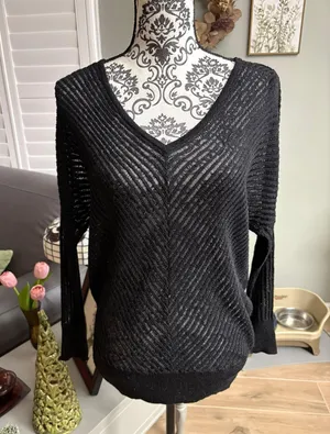 Jennifer Lopez Size XS Black V Neck Sweater thumbnail 1