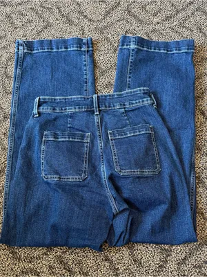 Old Navy Extra High-Rise Sky-Hi Wide Leg Dark Wash Jeans thumbnail 5