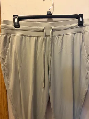 (16) Lululemon joggers  thumbnail 4