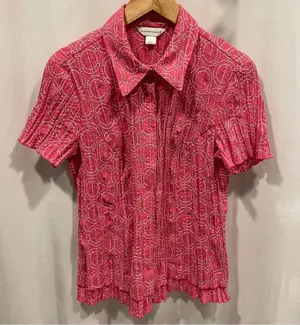 Vintage 90’s-y2k pink white embroidered crinkle short sleeve scallop hem blouse thumbnail 1