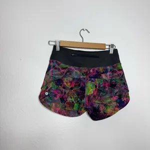 Lululemon Vivid Floral Tone Multi / Graphite Grey‎ Speed Up Mid-Rise Lined Short thumbnail 2