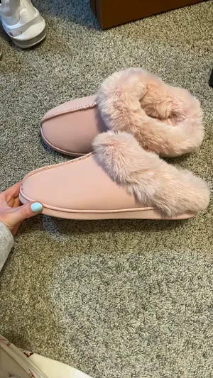 Lauren Conrad Pink Slippers thumbnail 4