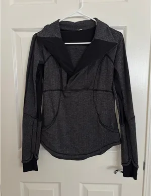 Lululemon Base Runner 1/2 Zip Pullover Jacket (6) thumbnail 3