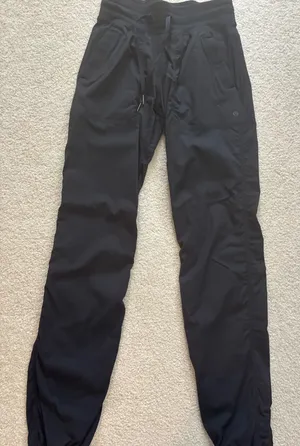 Dance Studio Mid-Rise Pant Lululemon Tall Size 4 thumbnail 1