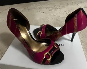Stylish Pink and Gold Women's Heels thumbnail 1