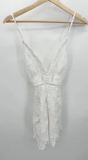 By The Way Revolve White Floral Lace Sleeveless Romper XS Bridal Bachelorette‎ thumbnail 1