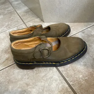 Dr Martens Vintage Made in England Olive Green Mary Jane Shoes Sz usa8/england 6 thumbnail 3
