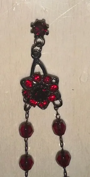 Elegant Red Beaded Necklace thumbnail 1