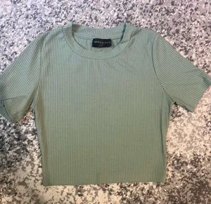 White fox ribbed short sleeve thumbnail 1