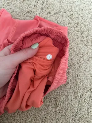 Lululemon Hotty Hot 2.5" Shorts thumbnail 4
