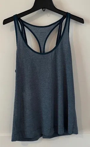 lululemon Tank Top-NO SIZE TAG thumbnail 1