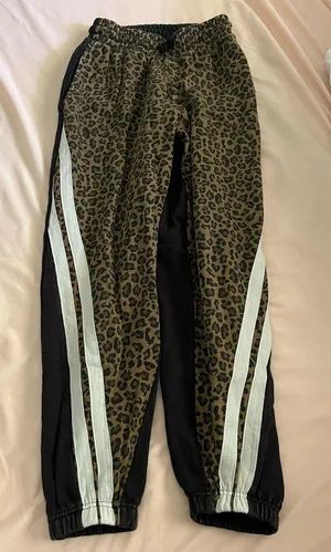 Buckle Cheetah print sweatpants thumbnail 1